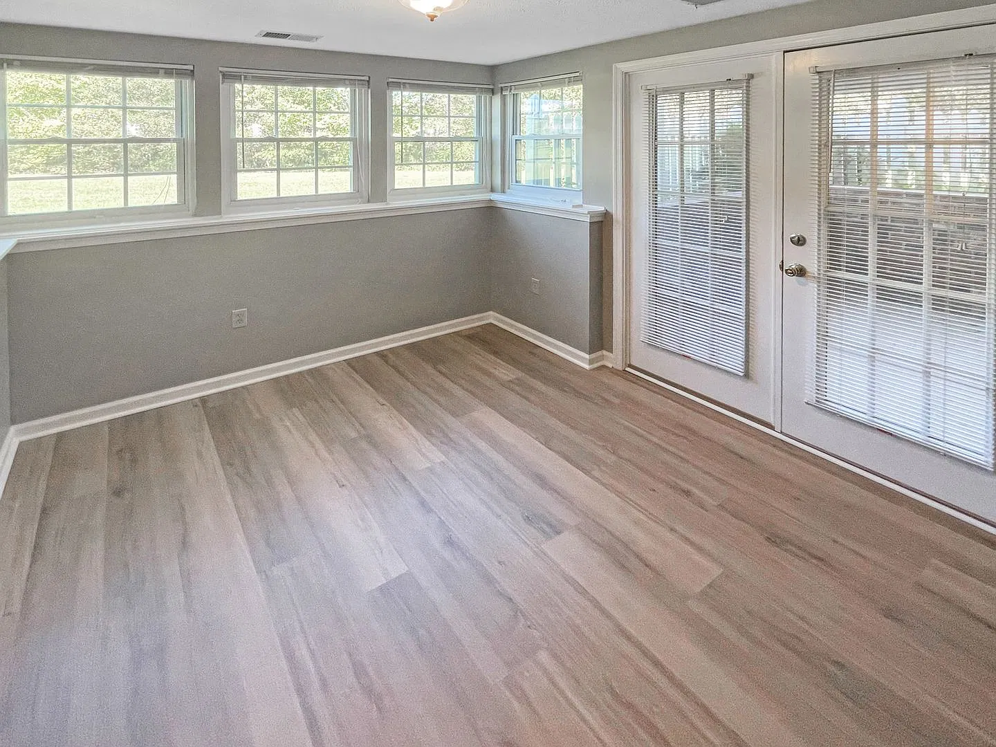 2 bedroom/2 bath condo in Glen Allen — Photo 4