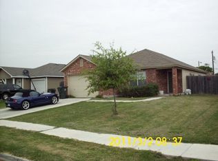 608 Roosevelt Dr, Seguin, TX 78155