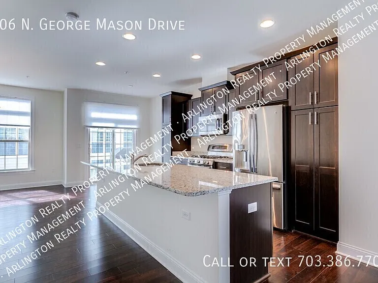 306 N George Mason Dr — Photo 8