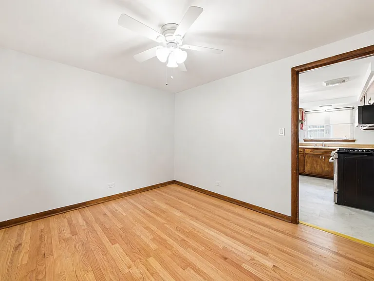 5145 S Melvina Ave — Photo 4