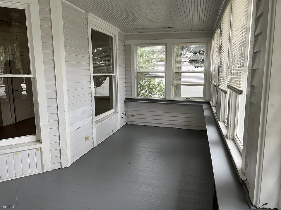 Private, enclosed front porch