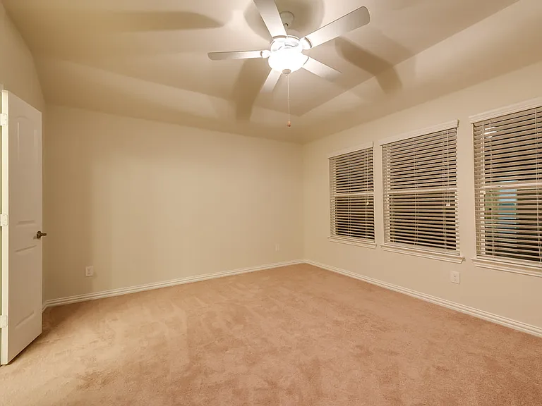 6812 Lighthouse Ln — Photo 7