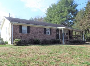 123 Stonegate Dr, Gallatin, TN 37066
