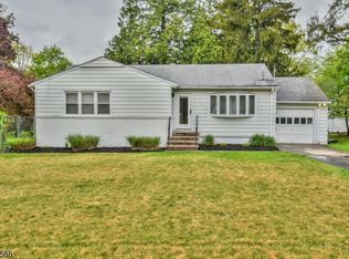 123 Wayne Ct, North Haledon, NJ