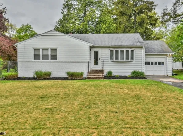 123 Wayne Ct, North Haledon Boro, NJ 07508