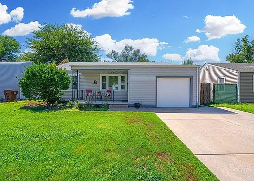 2207 S Volutsia Ave Photo 1