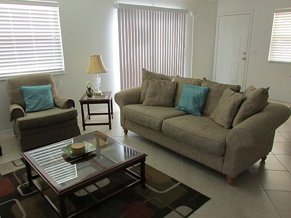4th image of 2625 Moncayo Ave