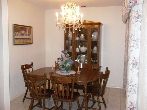 Breakfast Nook (We use it as our dining room.)