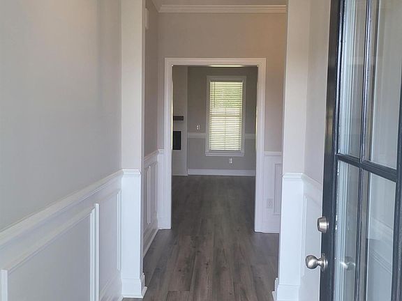 3rd image of 7520 Paisley Cir