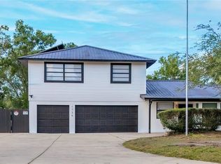 1736 W Country Club Dr, Tampa, FL 33612