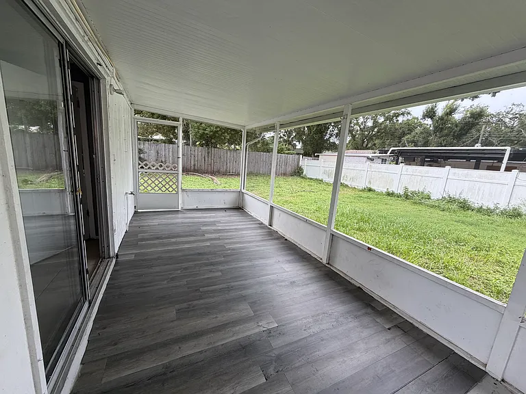 2219 E Annie St — Photo 10