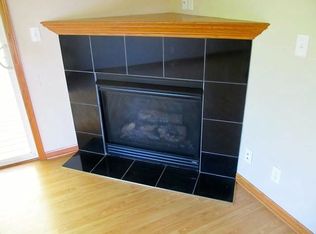 8631 Old Green Bay Rd, Pleasant Prairie, WI 53158