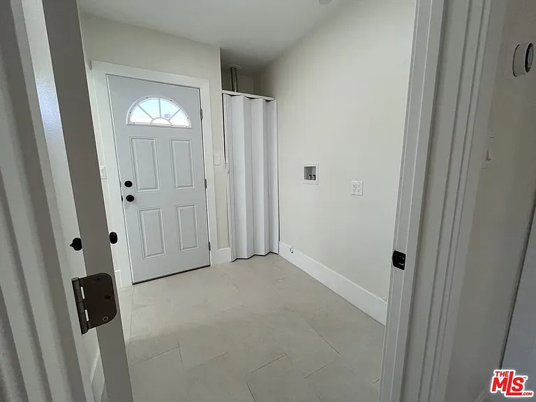 8640 Baring Cross St — Photo 8