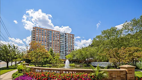 512 Hudson Park Photo 1