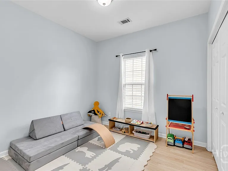 69 Chapel Lake Dr N — Photo 13