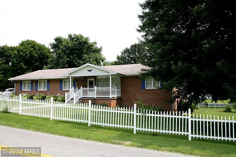 274 Euclid Ave photo 1