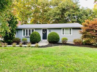 572 King St, Raynham, MA 02767