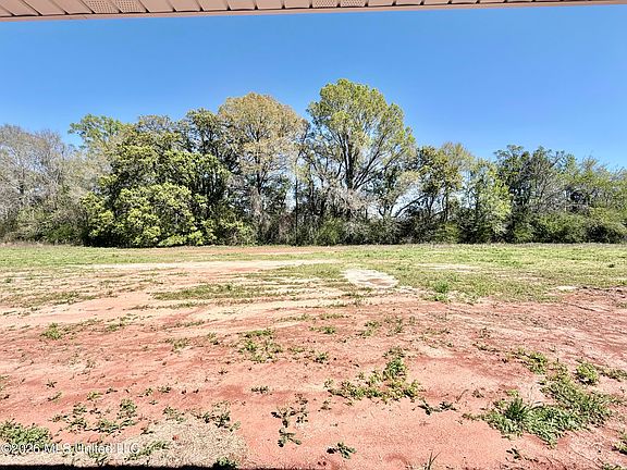 4th image of 216 Marshall Smith Rd