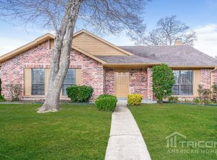 1037 Opal Dr, Desoto, TX 75115