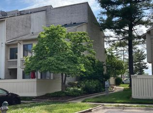 10260 Ridgeline Dr, Gaithersburg, MD 20886
