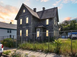 1942 S Muskego Ave, Milwaukee, WI 53204