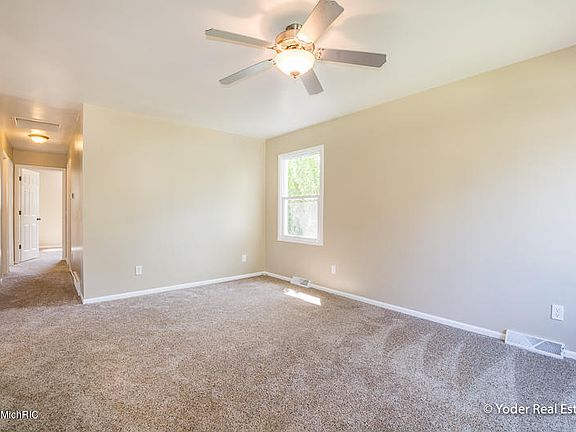 5th image of 224 Regent St SE