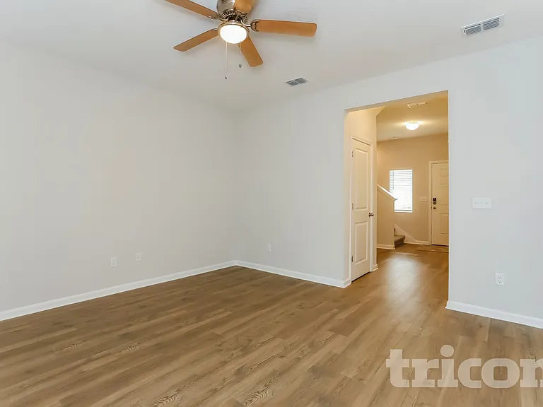 2077 Dutton Island Oaks Way — Photo 3