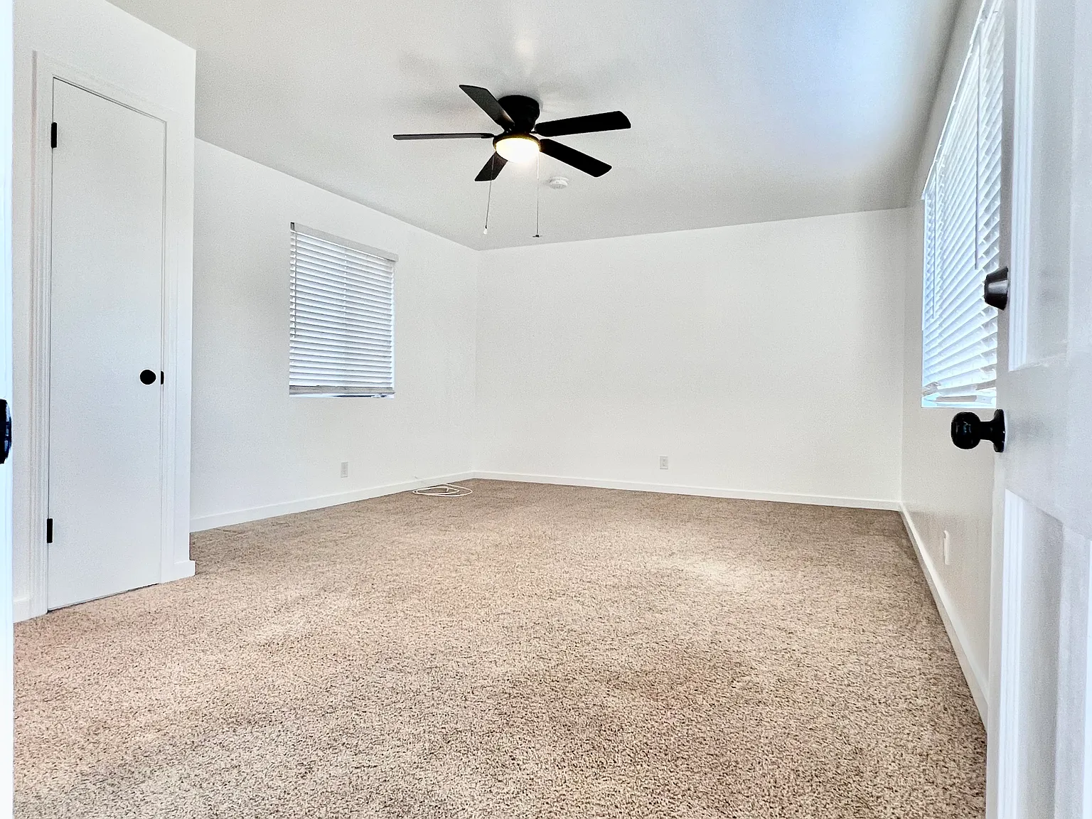 1 bed, 650 sqft, $2,100 — Photo 2