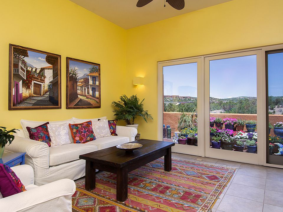 Living Room/Large Deck/View