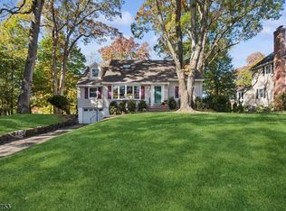 3 Green Knolls Rd, Morristown, NJ 07960