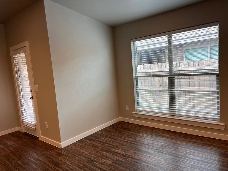 3406 Tiffin Ave — Photo 12