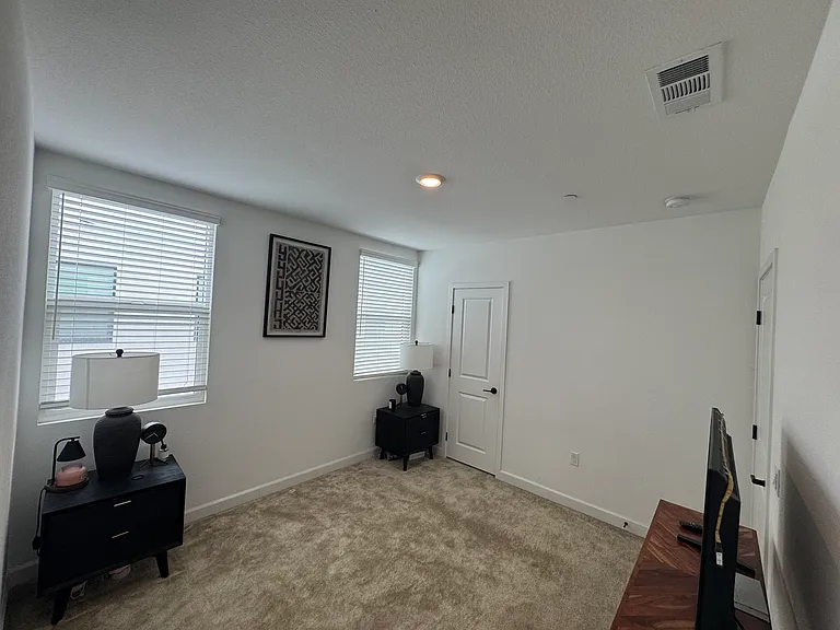 2125 Acara Cir — Photo 8