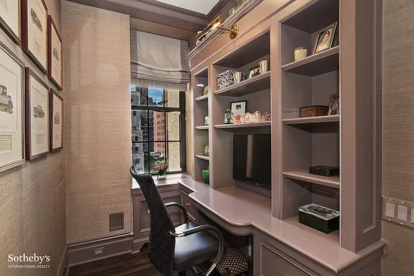 Sold by Sotheby's International Realty | media 31