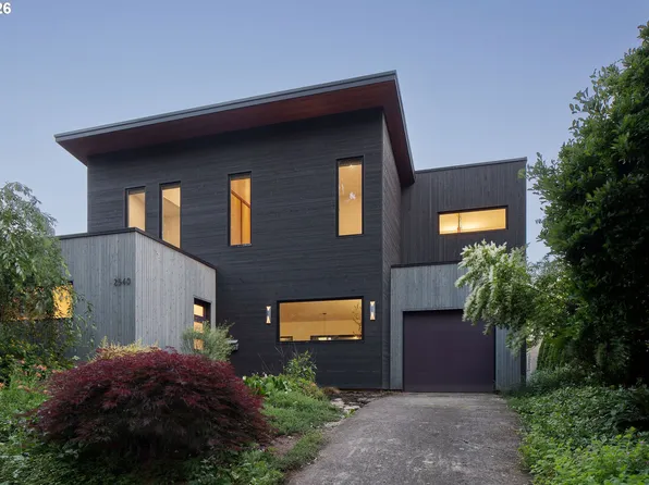 2540 SE Clay St, Portland, OR 97214