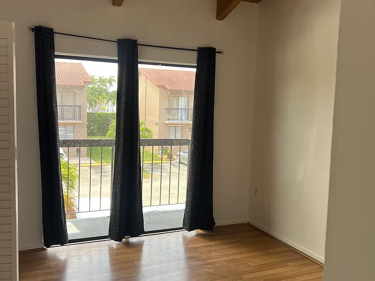1917 SW 107th Ave #705 — Photo 9