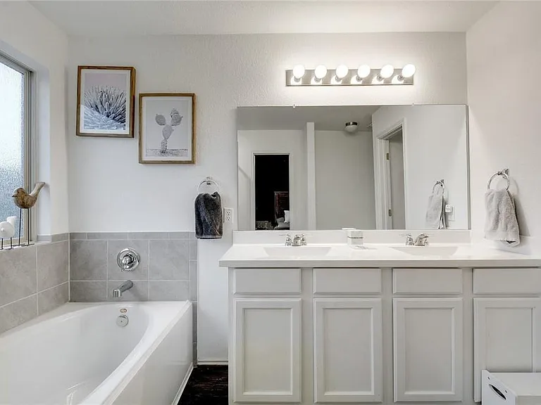 15400 Summer Ray Dr — Photo 17