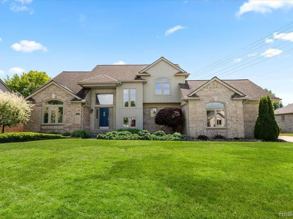 12856 Excalibur Ln, Romeo, MI 48065