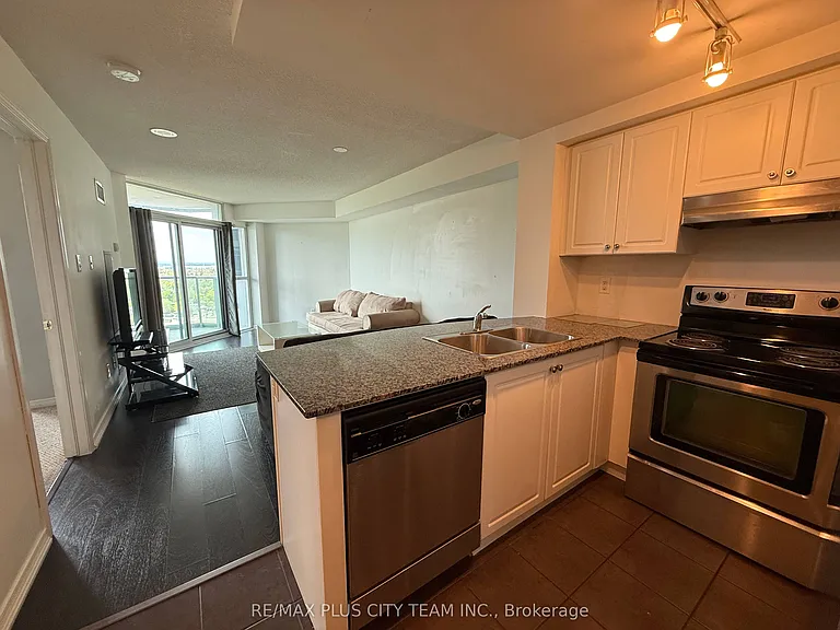 9 George St N #2114 — Photo 7