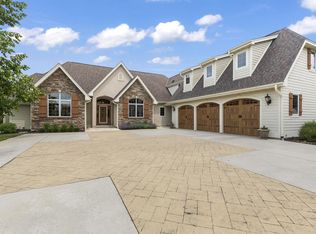 2384 Brookside Dr, Jackson, WI 53037