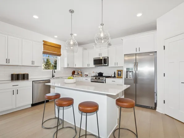 20325 Gallifrey Way, Lakeville, MN 55044