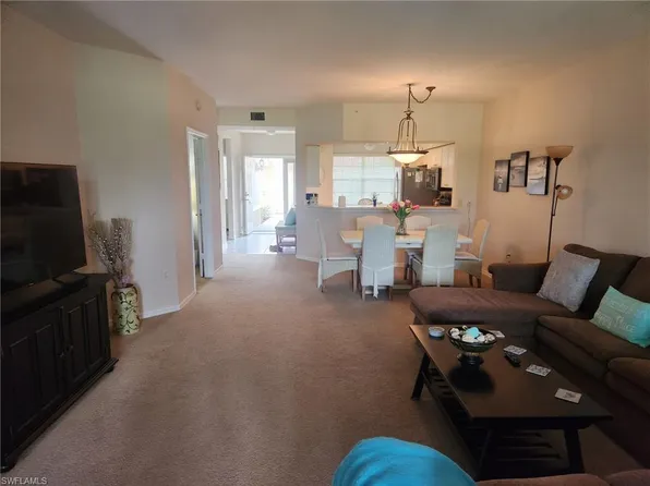 8085 Celeste Dr Unit 812, Naples, FL 34113