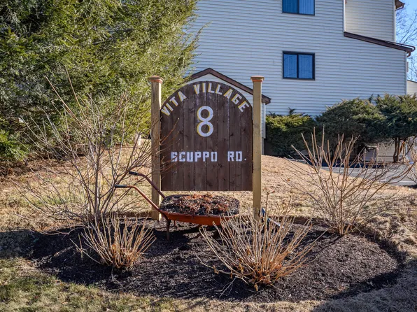 8 Scuppo Road APT 5, Danbury, CT 06811