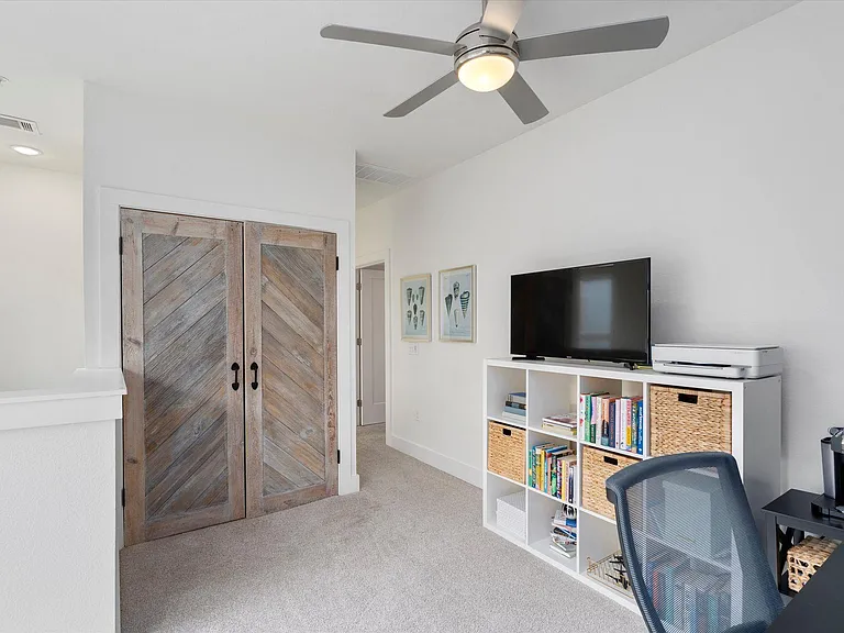 2827 Manor Rd #3102 — Photo 13