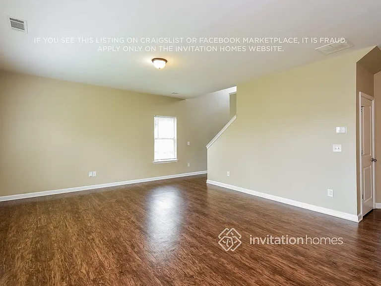 350 Village Broad St — Photo 4