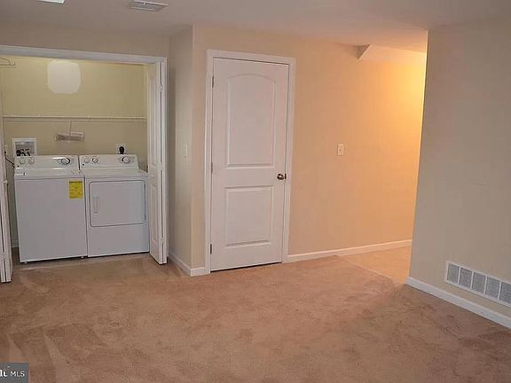 3rd image of 2431 Newtown Dr #2431