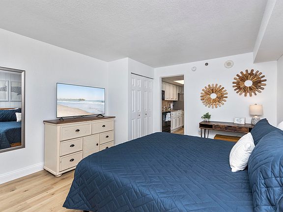 3rd image of 3000 N Ocean Blvd. #1129