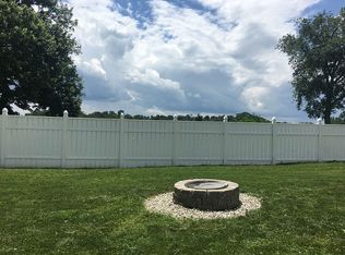 10926 Carlson Dr, North Huntingdon, PA 15642