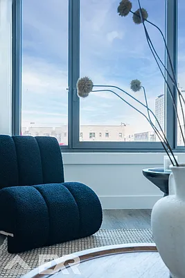 Rented by EXR | media 32