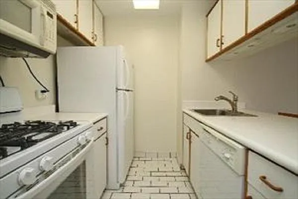 Rented by Corcoran | media 20