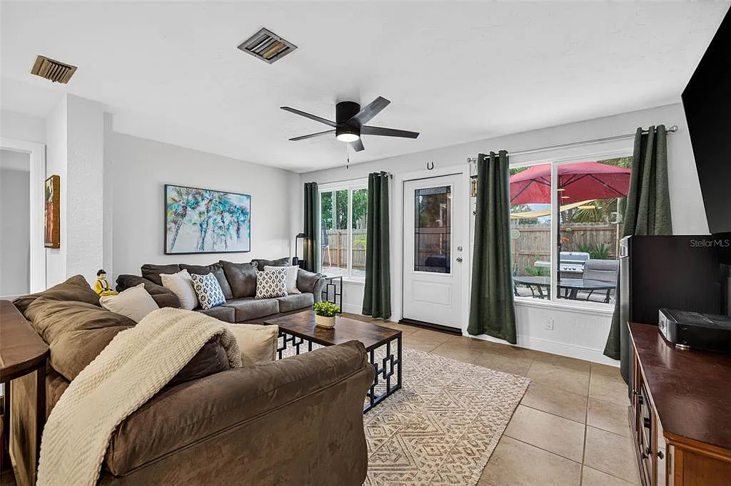 4 bed, 3.0 bath, 1788 sqft, $3,750 — Photo 4